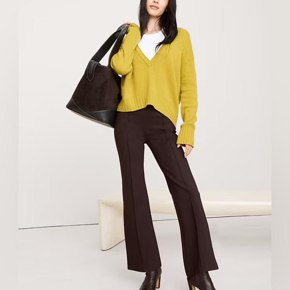 Banana Republic Crop Flare Everywhere Ponté Pull-On Pant